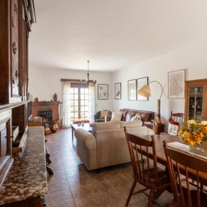 Venta Dos Casas 4 Dormitorios Más Barbacoa Y Garaje En Parque Batlle