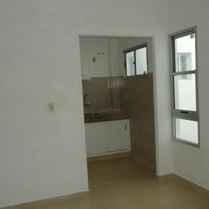 Apartamento, 1 Dorm, Interior, Primer Piso Por Escalera, Prox Hospital Policial