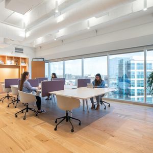 únete A Un Entorno De Coworking Colaborativo En Montevideo, La Cumparsita