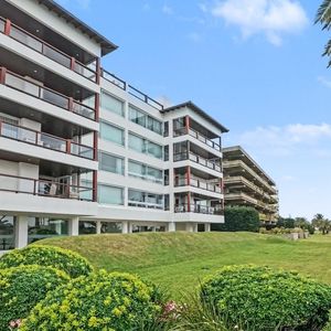 Departamento - Playa Brava