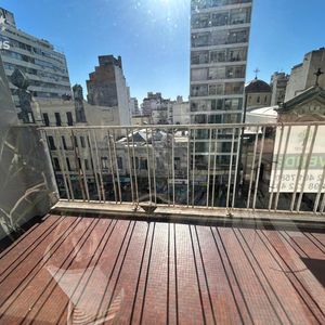 Apartamento De Cuatro Dormitorios En Venta En Centro