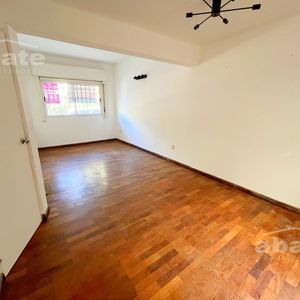 Alquiler Casa 3 Dorm Y Garage - Pocitos Nuevo PróX. Rambla