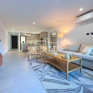 Apartamento En Venta, 2 Dormitorios En Suite En Manantiales
