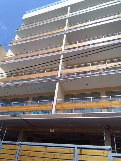 Vendo Linda Casa con Parque Privado Parte Baja de Cayma