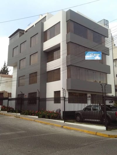 Alquilo Casa Ideal Para Oficinas Empresas por Av Víctor A. Belaunde Umacollo