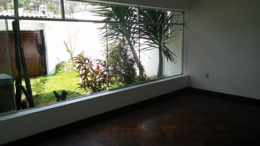 Venta Excelente Casa Como Terreno Comercio Zonal - San Isidro