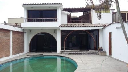 Ocasión! Vendo/alquilo Casa600 m2 Calle Cerrada y Parque Privado Urb. Los Alamos