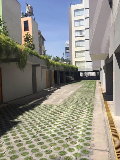 Hermoso Departamento en Venta - Condominio Privado de Cayma
