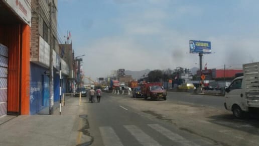 Venta de Local Comercial a 3 Cuadras del Ovalo Santa Anita