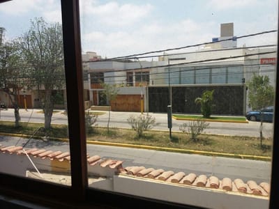 Se Alquila Local Comercial - At. 150 m2 - Santa Victoria - Zona Residencial