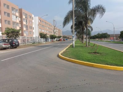 Esquina de 220 m2 en Av en Sol de Carabayllo $79 m2 de Los Portales