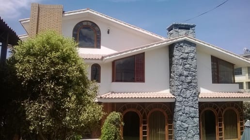 Vendo Casa en Ramon Castilla - Cayma - Arequipa Ideal Eventos/empresa/ Hotel