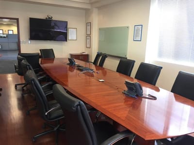 Lujosa Oficina Implementada/edificio Empresarial/ 565 M2/ Negociable!