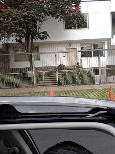 Vendo Casa Comercial en Av El Polo Cuadra 3