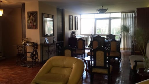 Vendo Amplia Casa de 270 m2 Ubicada a Una Cuadra del Ovalo de Mariscal Castilla
