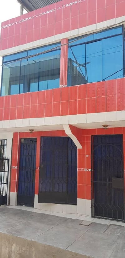 Linda Casa de Dos Pisos Villa El Salvador