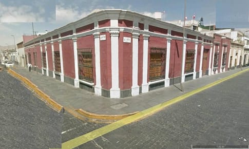 Amplio Local en Centro a Dos Cuadras de Plaza de Armas