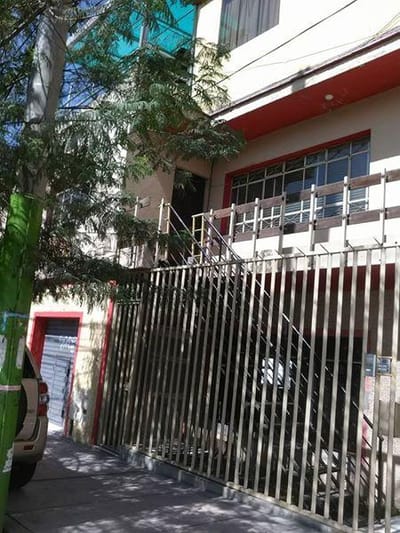 Local Comercial 1°piso en Alquiler con 7 Ambientes Para Empresa en C. C. 130 m2