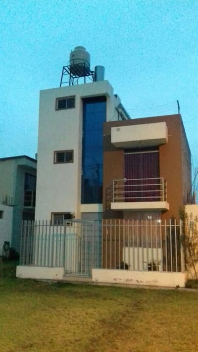 Vendo por Ocasión! Casa 200 m2 Ac y 80 m2 At en Urb. Privada Charcato