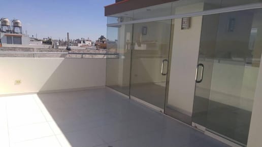 Excelente Flat con Acabados de Primera en Urb. Cerrada y No Paga Alcabala