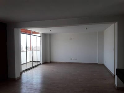Hermoso Departamento en Zárate, Estilo Campestre