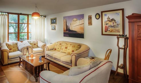 Hermosa Casa en Venta en Urb. Privada - Cayma