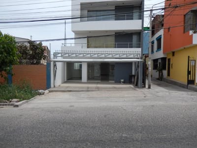 Local Comercial con Excelente Ubicación en Venta o Alquiler - Yanahuara
