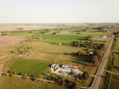 1 - Colonia- Ruta 21 km 183 - 1 ha.