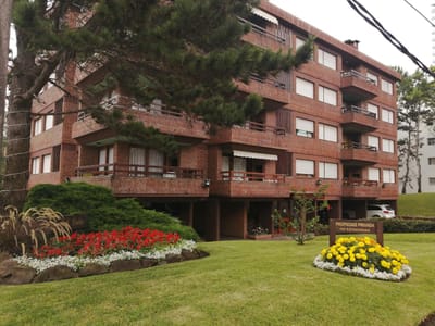 Apartamento en  playa mansa 