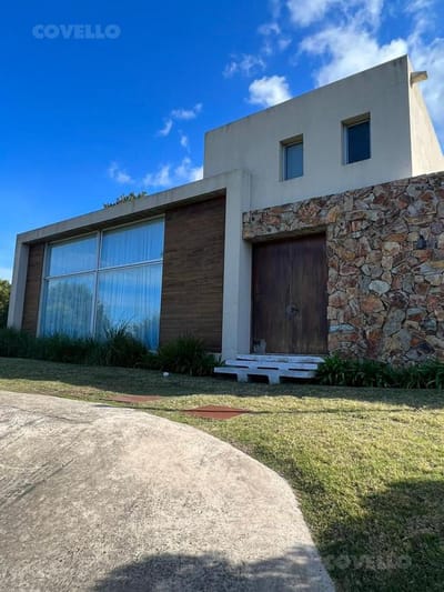 Casa en venta y alquiler temporario - La Barra