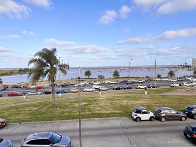 VENTA APARTAMENTO 3 DORMITORIOS PUERTO BUCEO VISTA 2 GARAGES AMPLIO