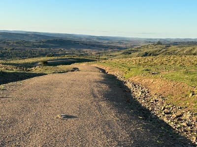 Venta de pintoresca chacra de 5 has. en las Sierras de Rocha