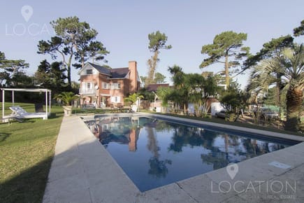 Casa en Playa Mansa Punta del Este