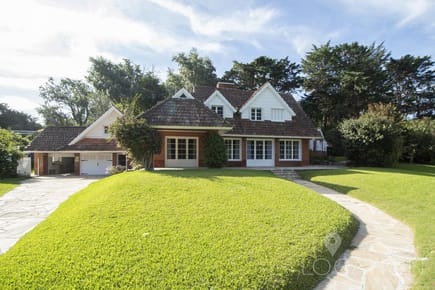 Casa en venta en El Golf - LHO4252677