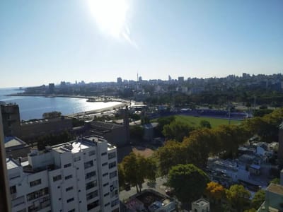 Apartamento en Punta Carretas. 3 dormitorios y vista despejada