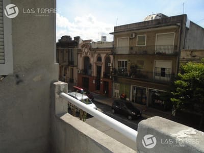 Lindo, al frente, buen punto c/servicios, G.C: $ 4600