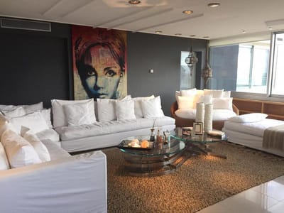 VENTA Y ALQUILER ANUAL de Apartamento - Playa Brava