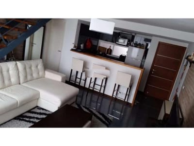 Muy lindo, edificio moderno, G.C: $ 8000