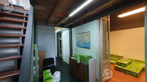 La Comercial - Casa en PH. 3 ambientes, entrepiso de 15m2. Azotea