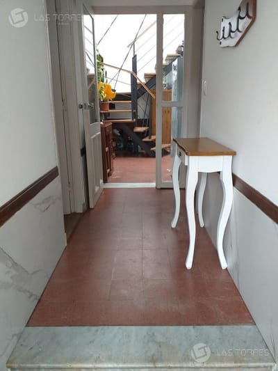 Casa - La Comercial - Linda, al frente, azotea exclusiva!!