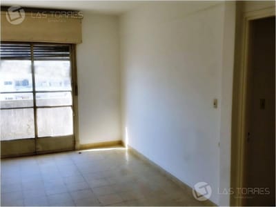 Apartamento - Centro contrafrente,   dorm de servicio, gc:1500