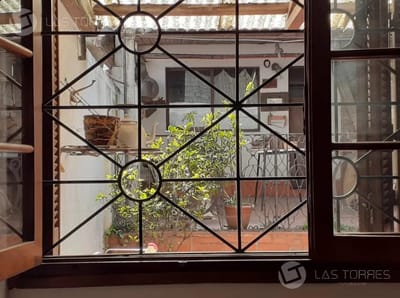 Apartamento - Tres Cruces - Lindo, al frente, patio c/parrillero, sin gastos comunes