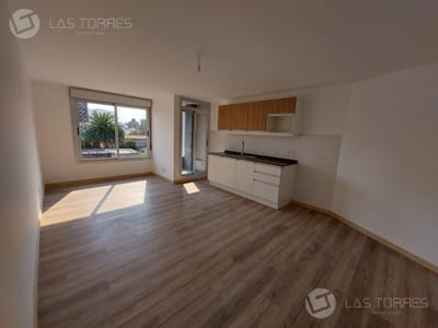 - Tres Cruces -  opc  cochera, piso 3, estrena ya, G.C 3000