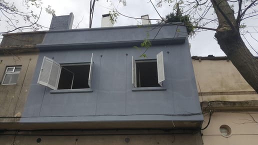 Próx Ramón Anador y L. A. de Herrera, 100 m2, casa de altos, con renta !!