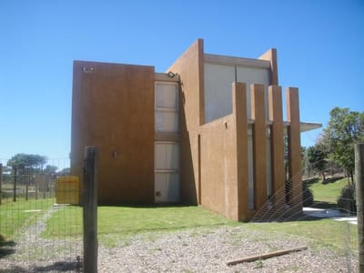 31 de la Brava, pasos de la Rambla, 250 m2 construídos, terreno de 2400 m2 !!