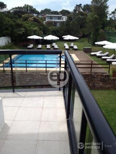 Alquiler temporario apartamento 3 dormitorios Playa Brava