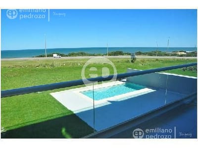 Apartamento frente al océano