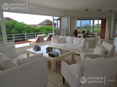 Casa en Punta Piedras
