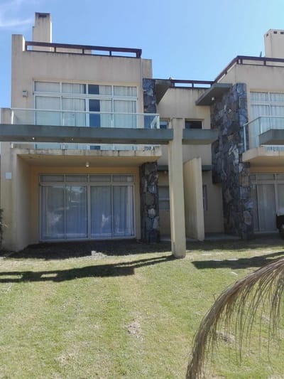 Casa, 3 dormitorios con parrillero a pasos de Bikini