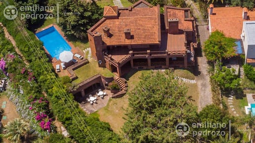 Venta Casa 5 dormitorios Punta Ballena Piscina vista al Mar